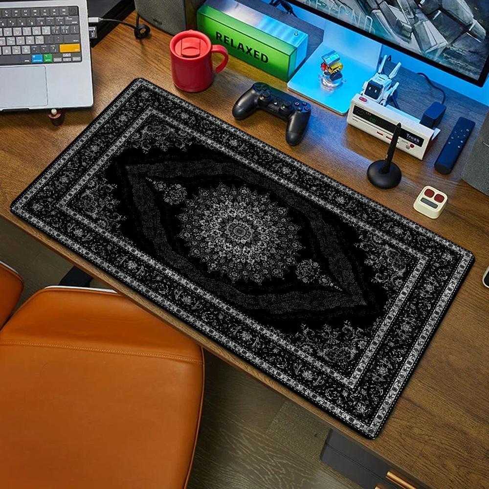 Retro Gaming Keyboard - سجادة فأرة جديدة سوداء بنمط السجاد